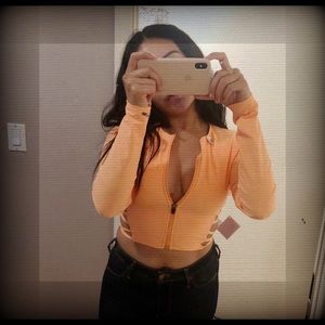 Neon orange top 🧡